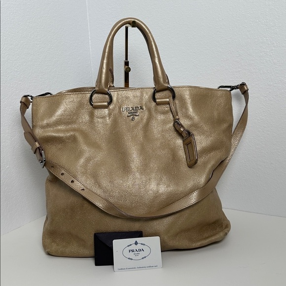 Prada Handbags - 💯Authentic Prada Leather Tote Bag🍀